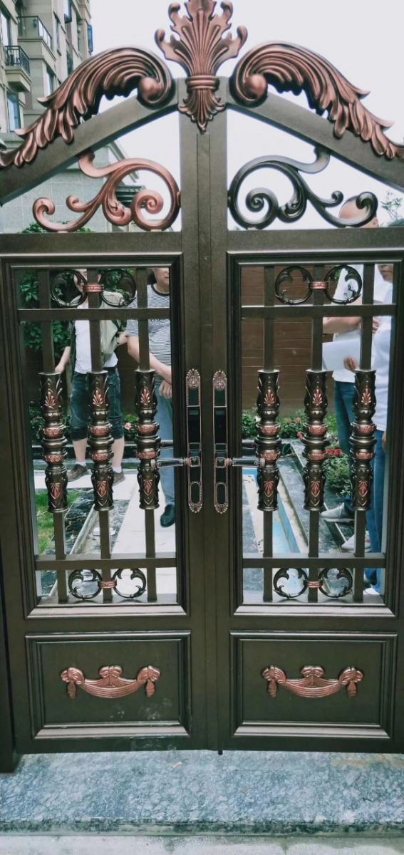 Khóa vân tay cổng sắt