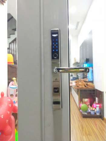 Các loại khóa vân tay cho cửa nhôm kính xingfa và cửa nhựa lõi thép uPVC