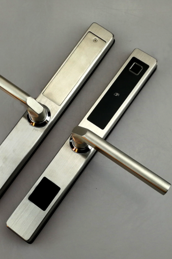 Khóa cửa thông minh Eurolock cho Homestay & Airbnb