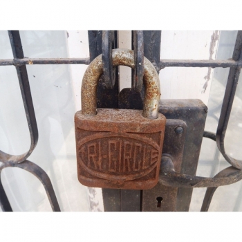 Mẹo khắc phục ổ khóa khi bị rỉ sét đơn giản và hiệu quả nhất